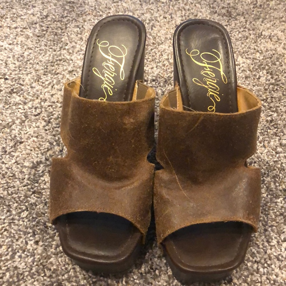 Fergie Platform sandals size 6M